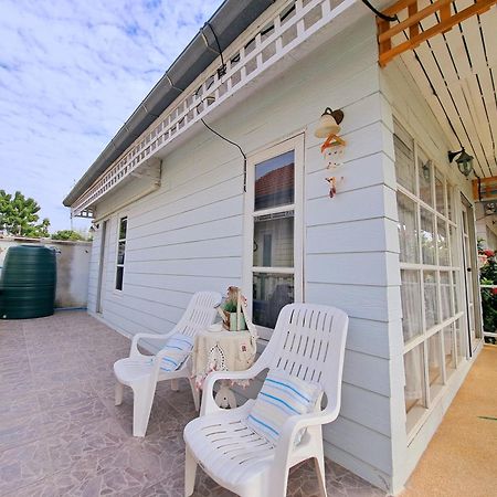 Prathana Garden Beach Resort Хуа Хин Экстерьер фото
