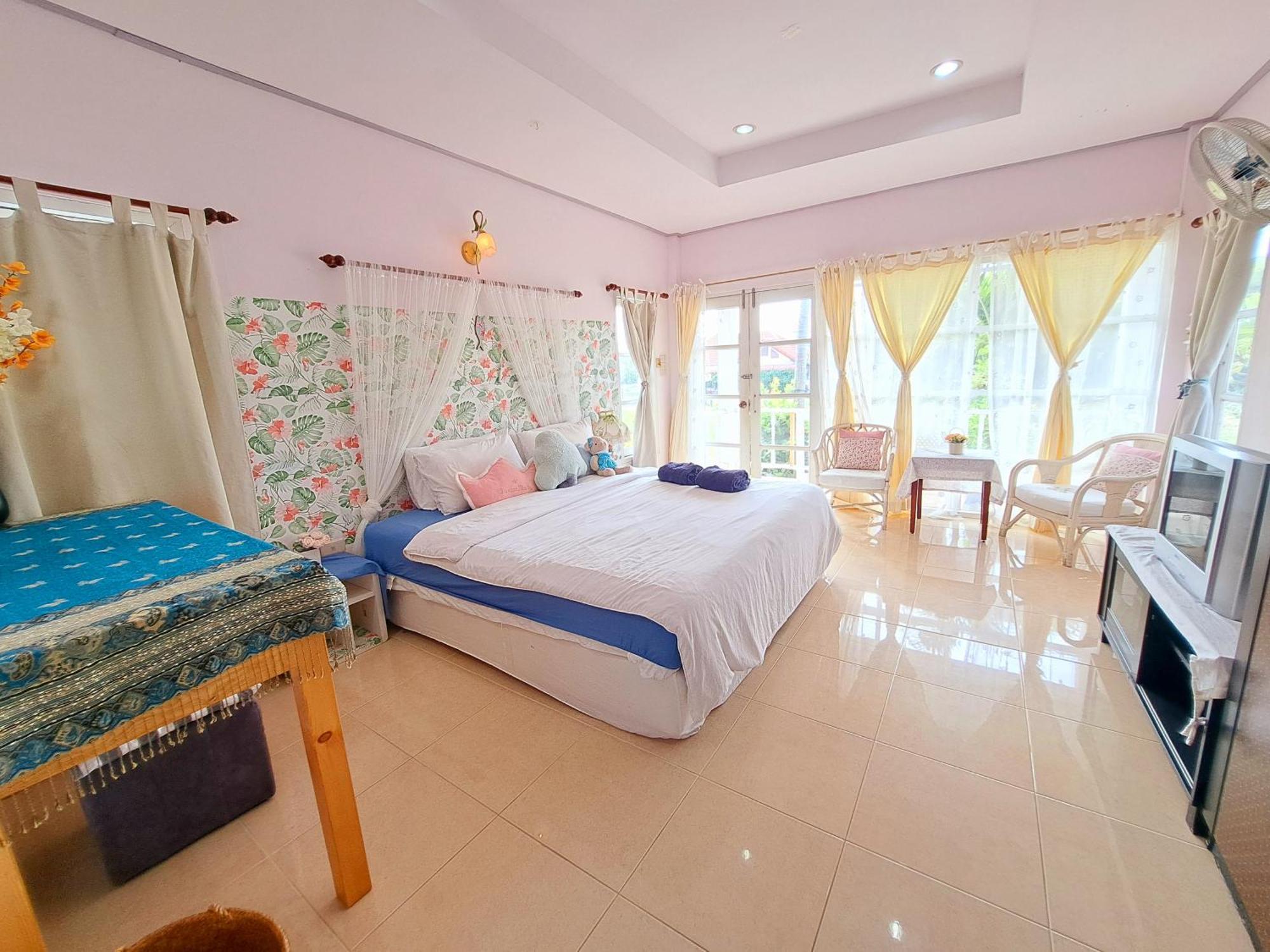 Prathana Garden Beach Resort Хуа Хин Экстерьер фото