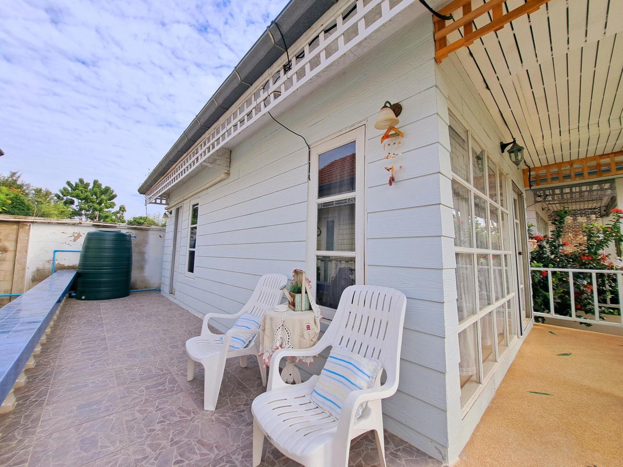 Prathana Garden Beach Resort Хуа Хин Экстерьер фото