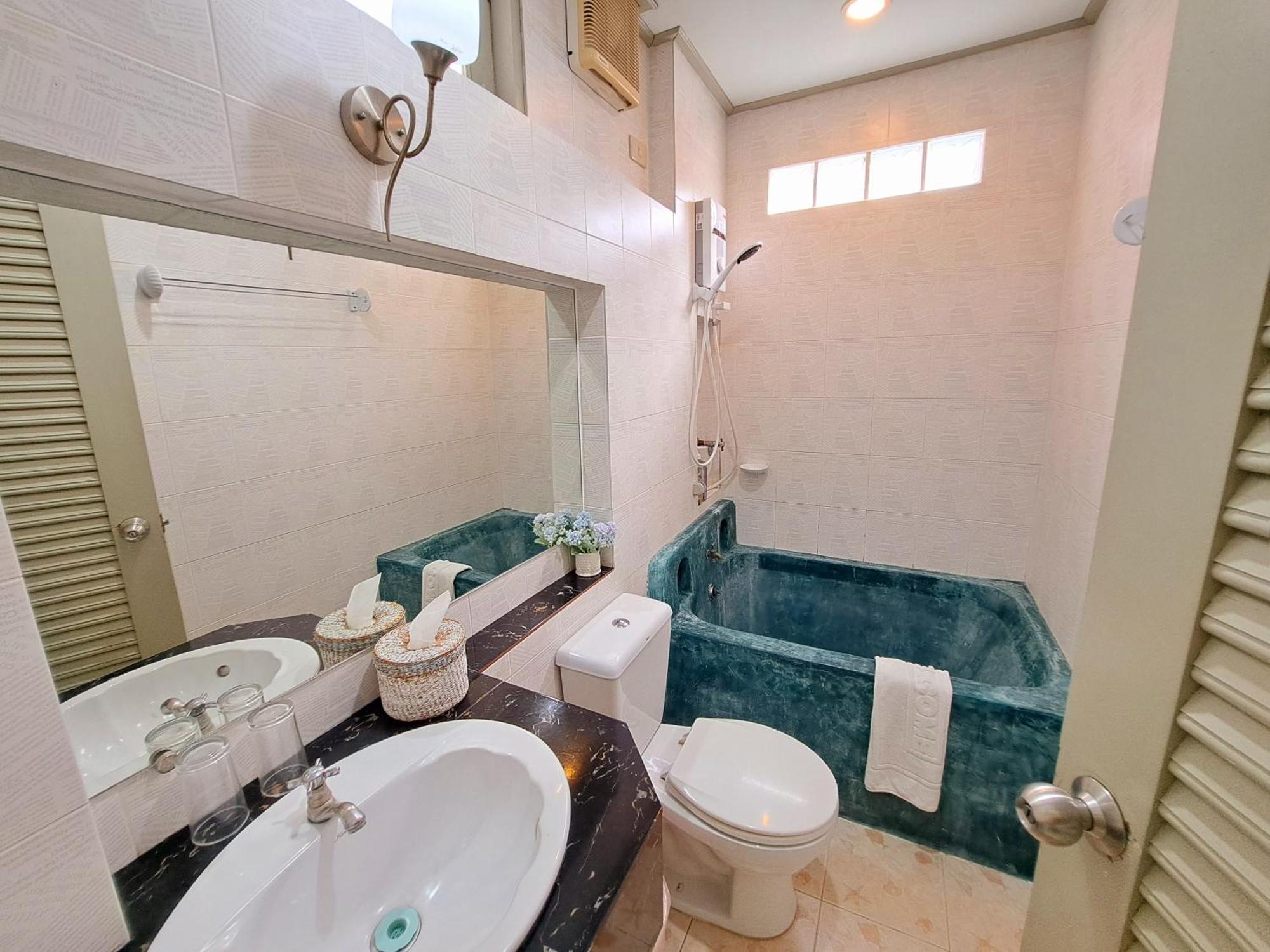 Prathana Garden Beach Resort Хуа Хин Экстерьер фото